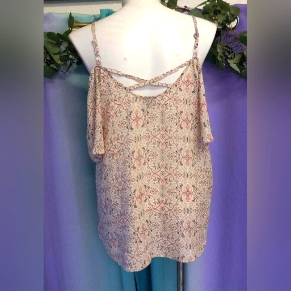 Torrid Cold Shoulders Blouse - Picture 8 of 11